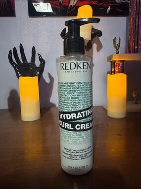 Redken Hydrating Curl Cream - White and Black Bottle